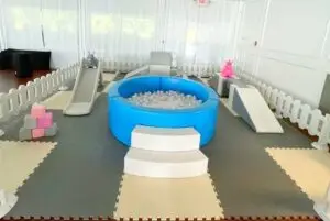 Ball Pit-15