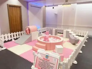 created by photogrid